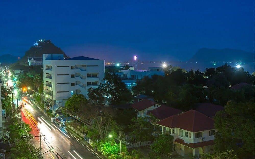 普拉查普大酒店 班武里府 外观 照片